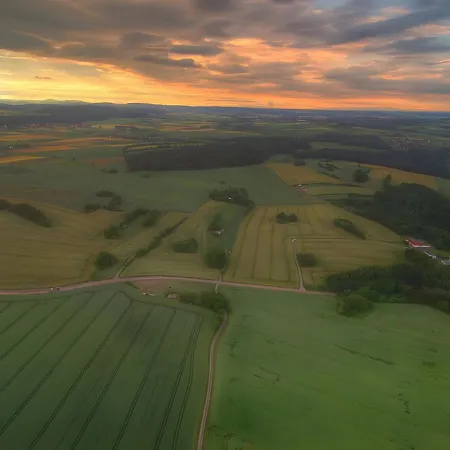 Edos Private Zimmervermietung Konukevi Birstein