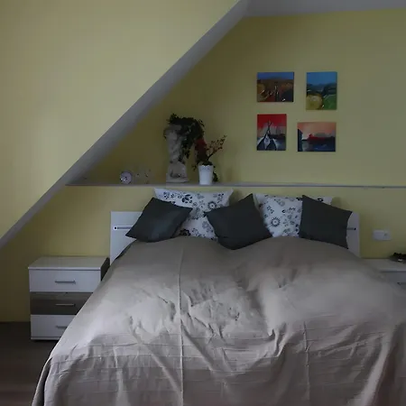 Konukevi Edos Private Zimmervermietung Birstein