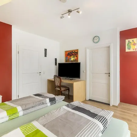 Edos Private Zimmervermietung Guest house 3*